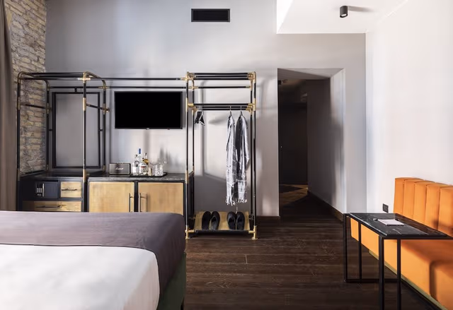 Deluxe Room, 1 King Bed (Chapter Double)