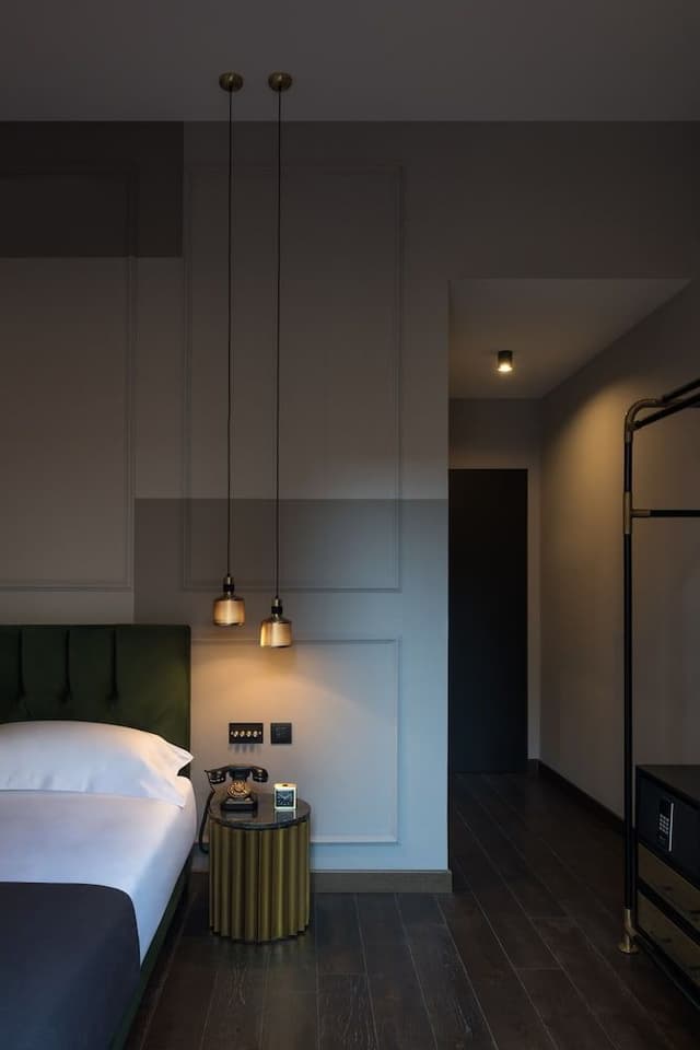 Room (Solo Pad - French Bed)