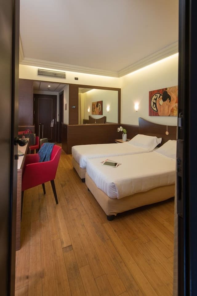 Standard Twin Room