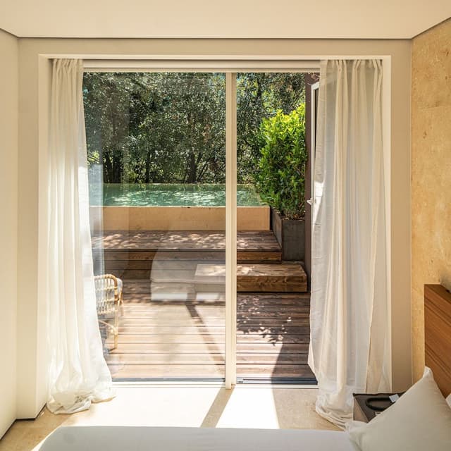 Deluxe Room (DELUXE DOUBLE ROOM WITH PRIVATE POOL)