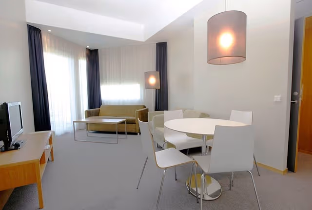 Family Room, 1 Bedroom