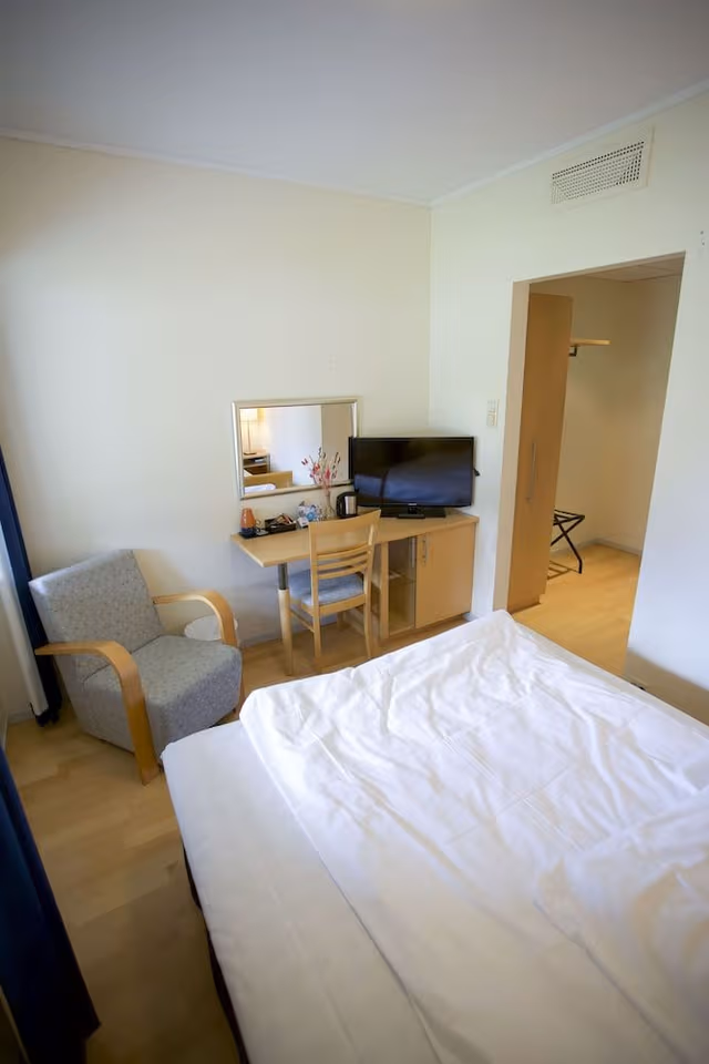Economy Single Room, 1 Large Twin Bed