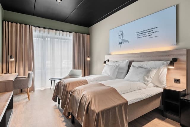 Double Room, 1 Queen Bed