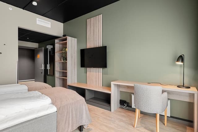 Double Room, 1 Queen Bed