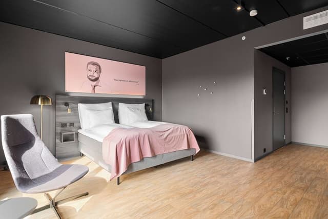 Room, 1 Queen Bed, Mobility Accessible