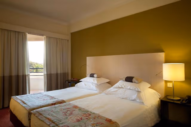 Standard Twin Room with Balcony