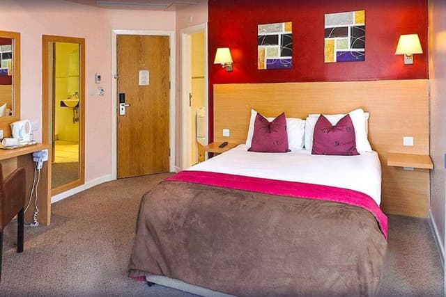 Standard Twin Room