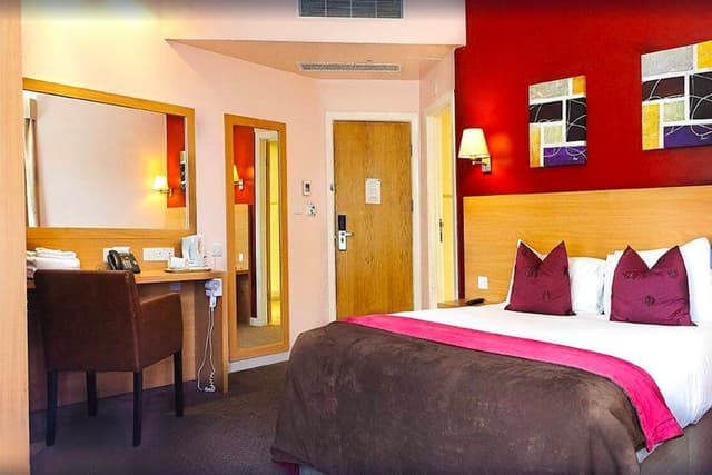 Standard Twin Room