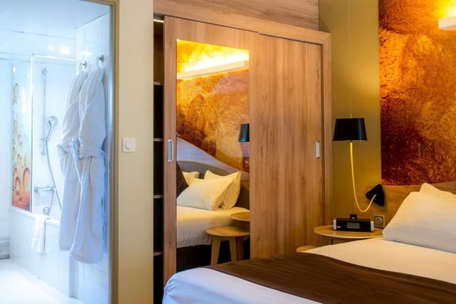 Suite, 1 Bedroom (Living Area)