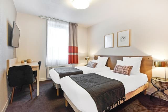 Studio, 2 Twin Beds