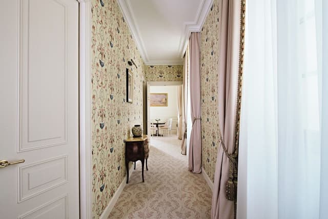 Suite, 1 King Bed (Palais)