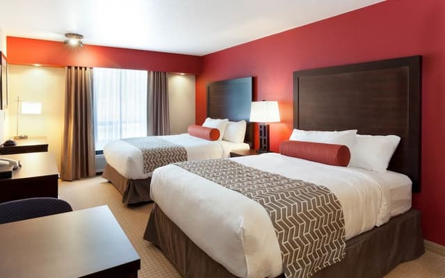 2 Queen Beds