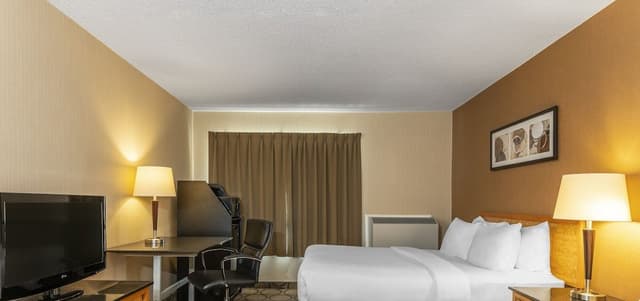 Standard Room, 1 Queen Bed, Non Smoking