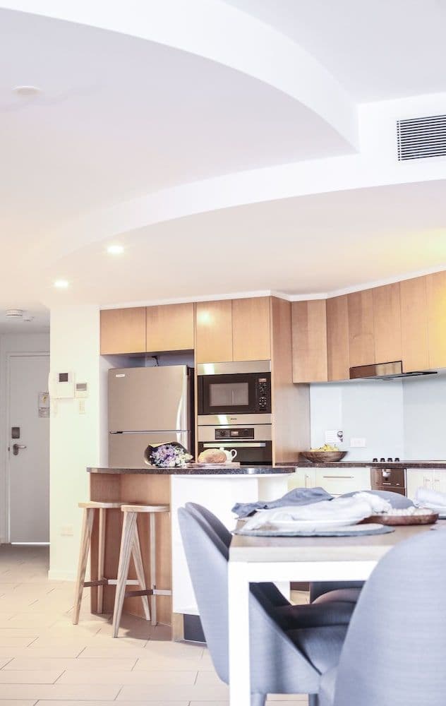 Premium Three Bedroom Beachfront Spa Apartment