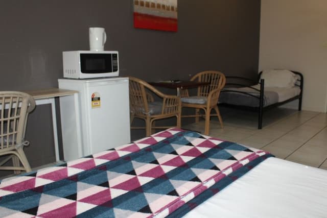 Triple Share Room