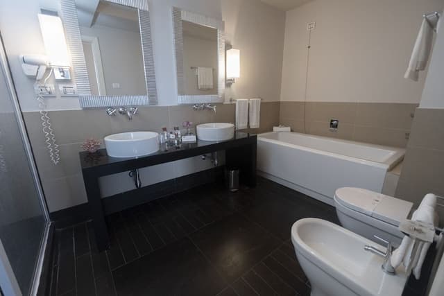 Suite, Multiple Beds
