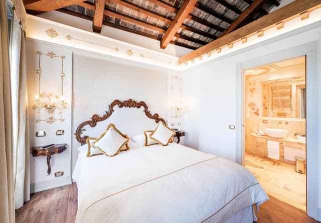 Suite with Grand Canal View