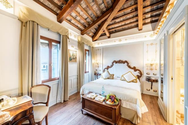 Suite with Grand Canal View