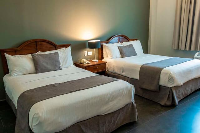 2 Double Beds, Non-Smoking