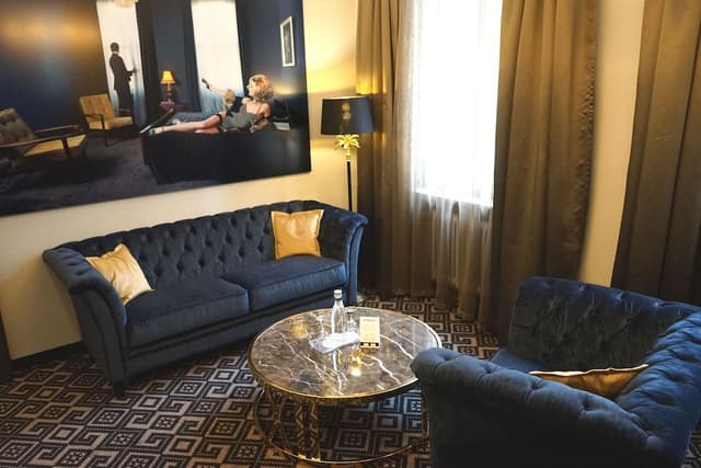 Deluxe Studio Suite