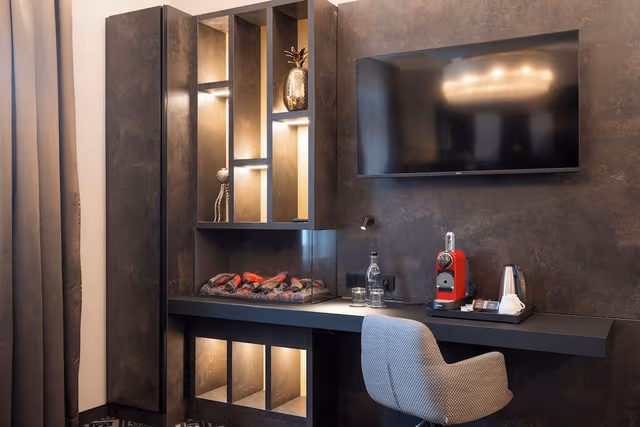 Deluxe Studio Suite