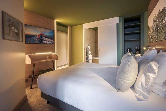 Premium Quadruple Room