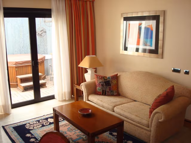 Suite (2 Adults)