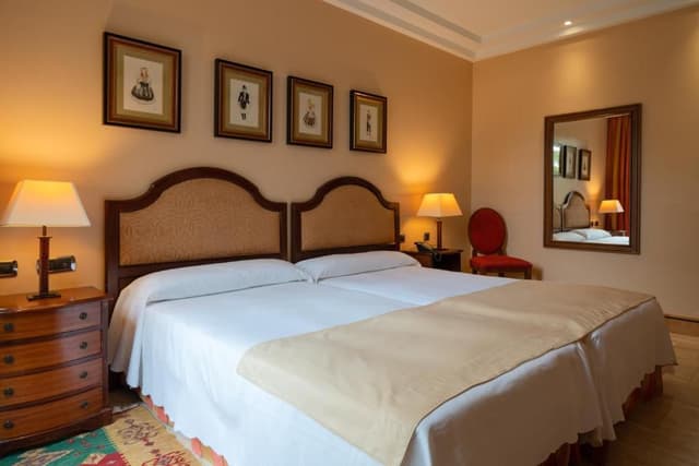 Suite (2 Adults)