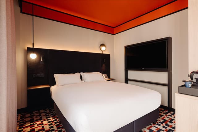 QUEEN GUEST ROOM