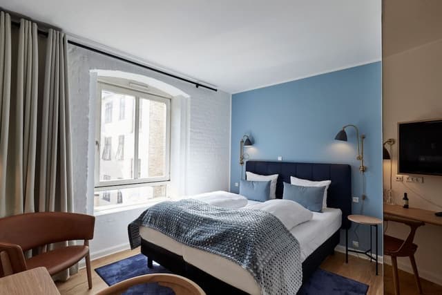 Family room for 4 people (Standard double rooms with connecting doors)