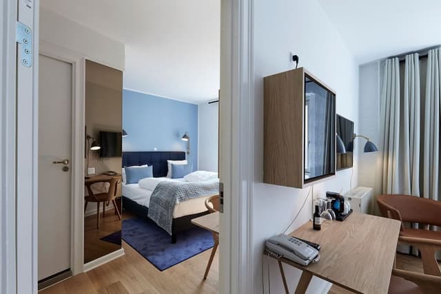 Family room for 4 people (Standard double rooms with connecting doors)