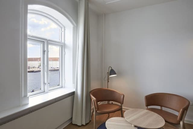 Executive View Room