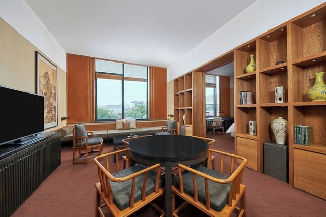 Executive Suite, 1 King Bed