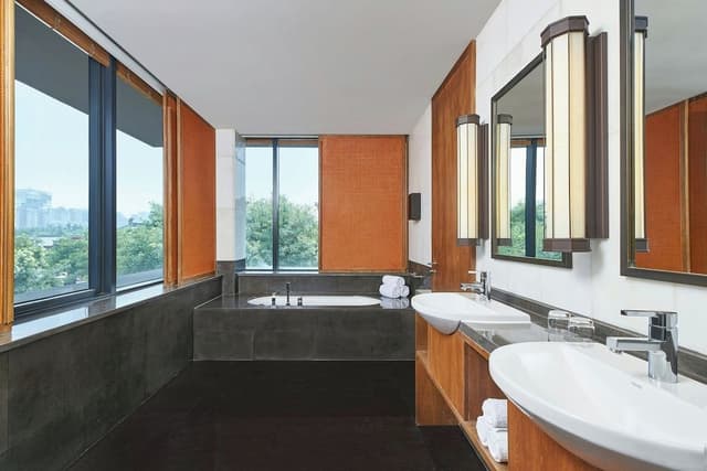 Executive Suite, 1 King Bed