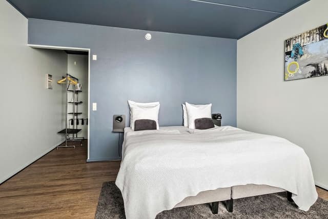 Standard Room, 1 Queen Bed, Non Smoking, Bathtub