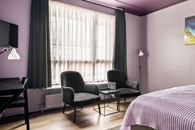 Standard Room, 1 Queen Bed, Non Smoking, Bathtub