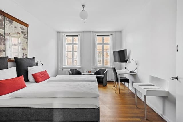 Standard Room, 1 King Bed, Non Smoking
