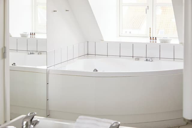 Suite, 1 King Bed, Non Smoking, Jetted Tub