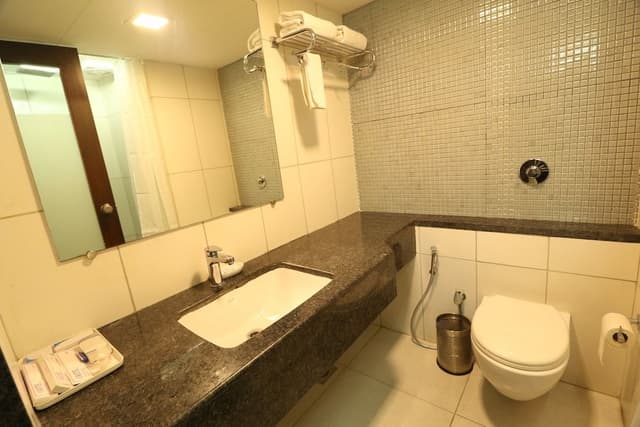 Riviera Suite