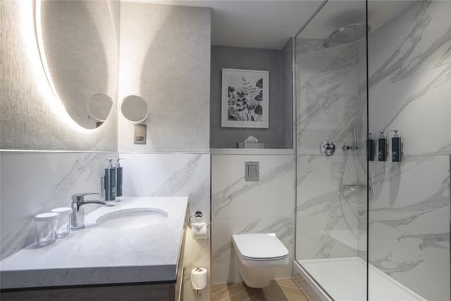 KING DELUXE ROOM