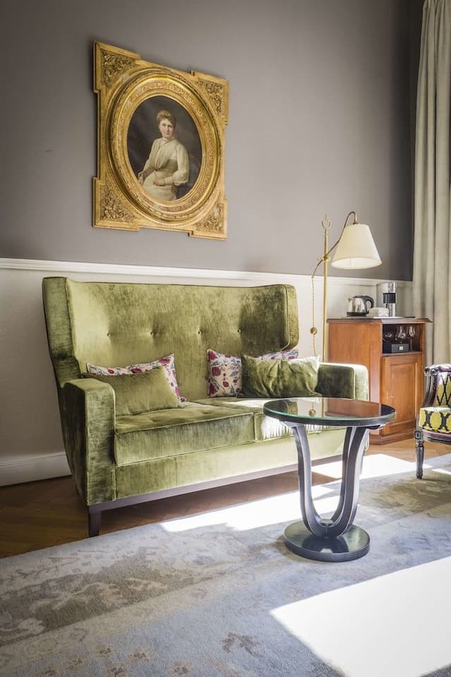 Salon Double Room