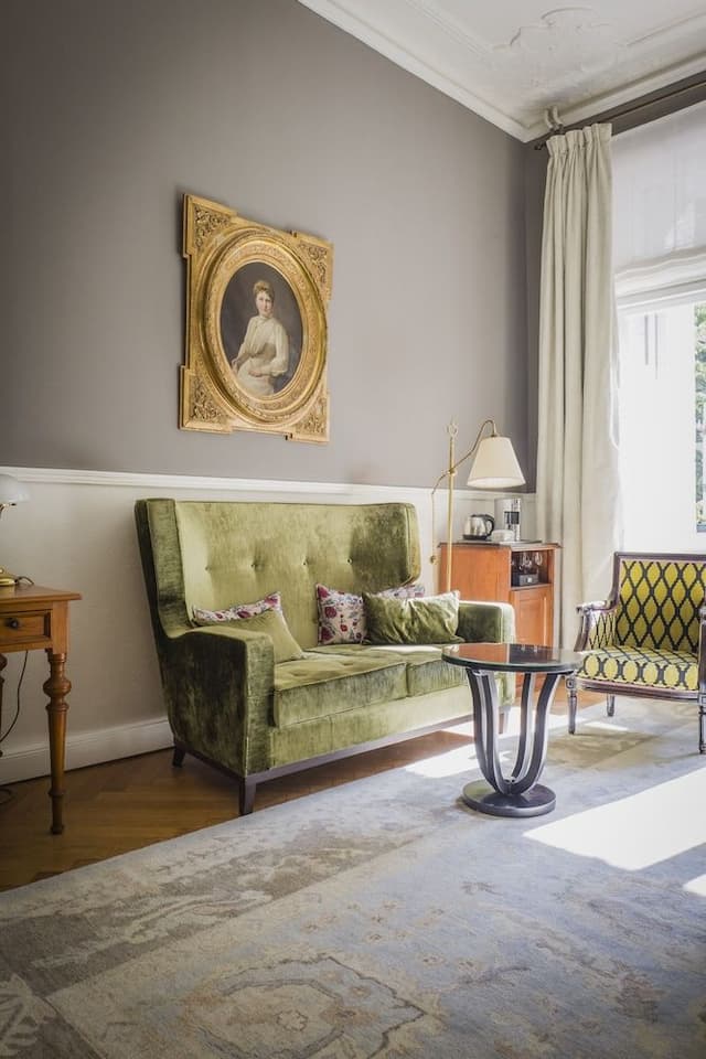 Salon Double Room