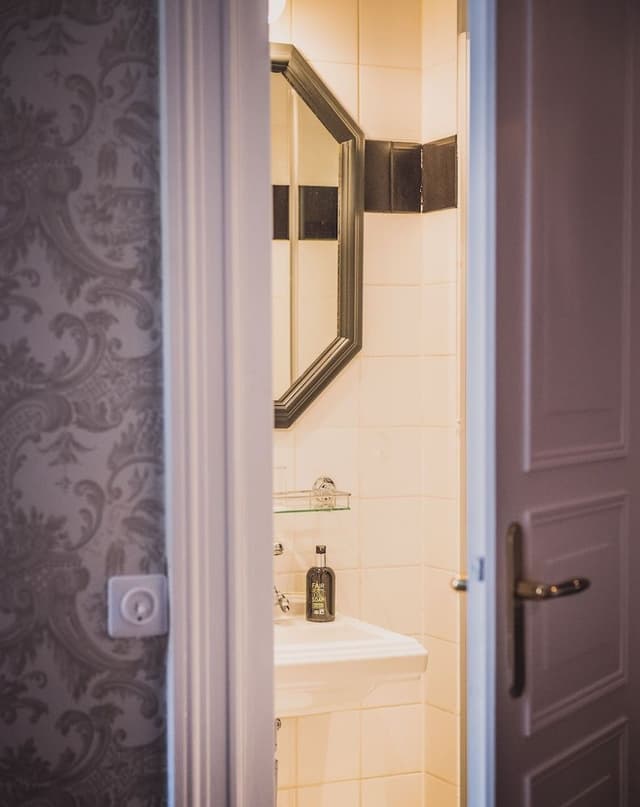 Cabinet Single Room