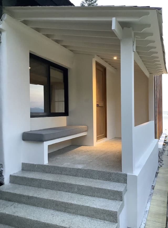 Beach Front Suite with One Way Airport Transfer
