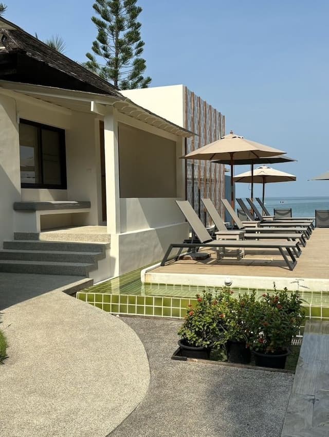 Beach Front Suite with One Way Airport Transfer