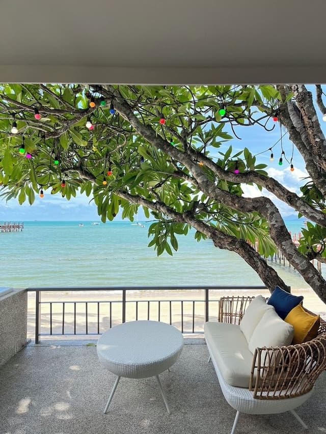 Beach Front Villa with One way Airport Transfer
