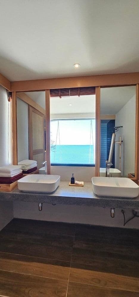Beach Front Suite with One Way Airport Transfer