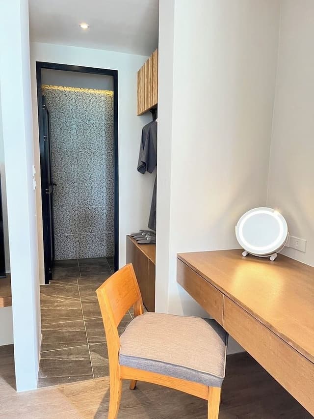 Beach Front Villa with One way Airport Transfer