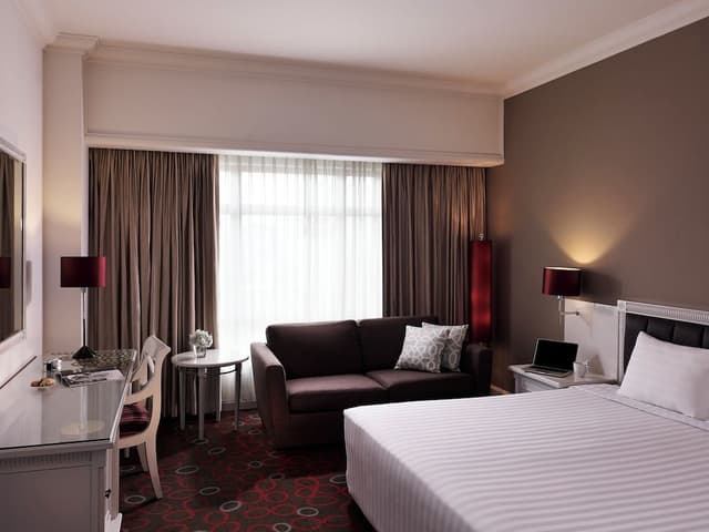 Superior Room, 1 King Bed, City View