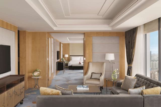 Deluxe Suite, 1 King Bed
